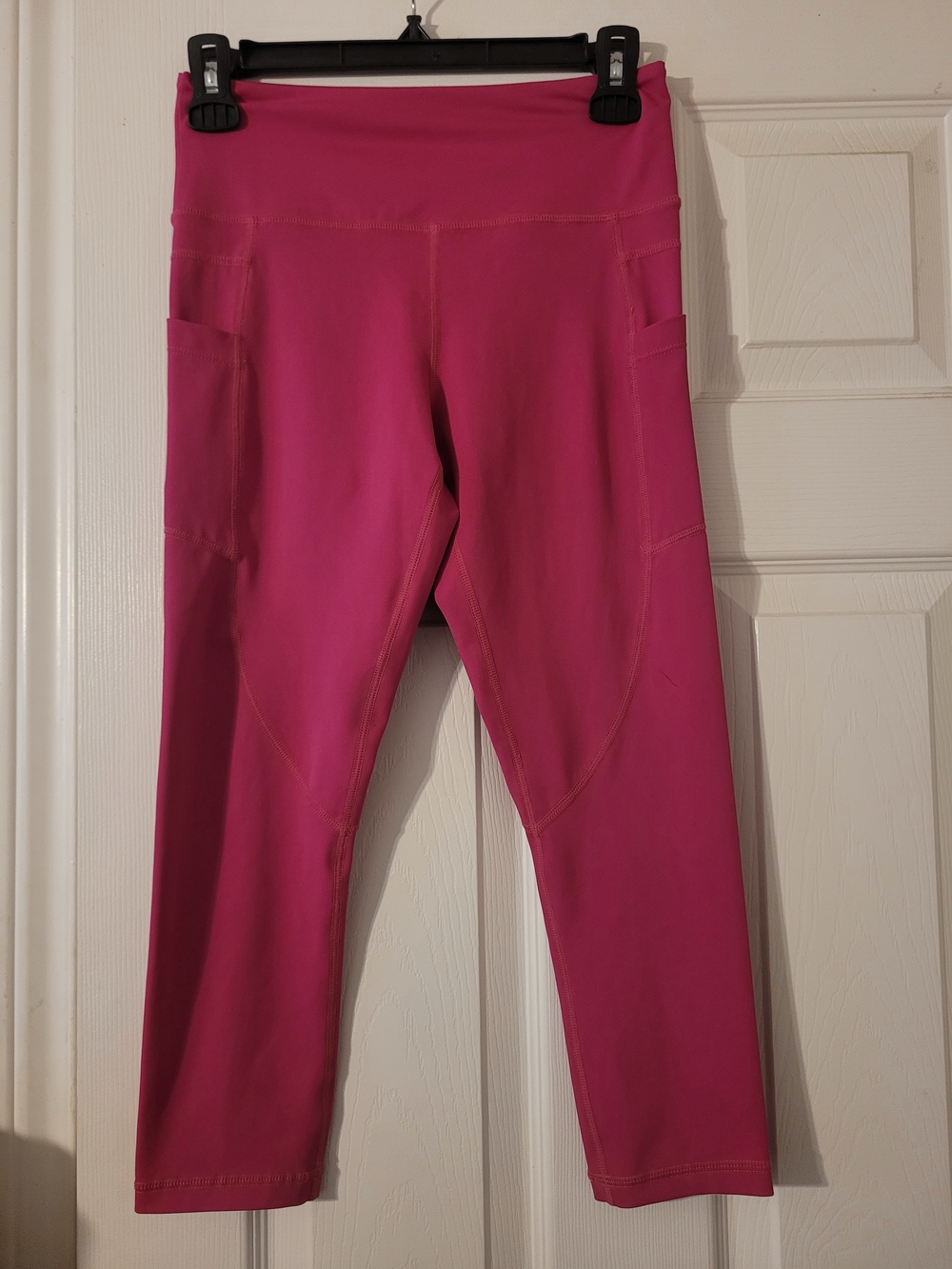 ZYIA Active Fushia Capri Leggings